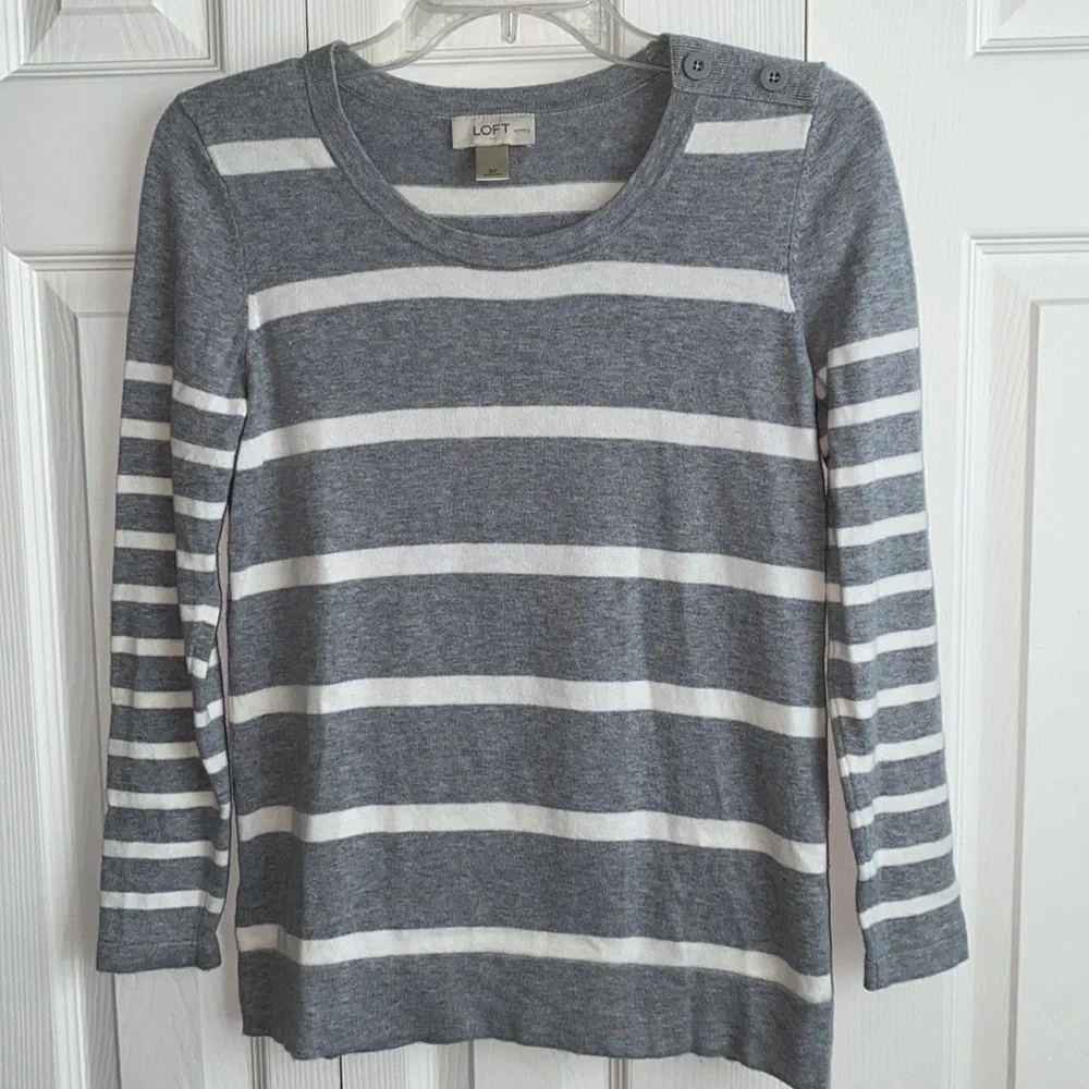 LOFT. WOMENS SWEATER. SIZE PETITE S
